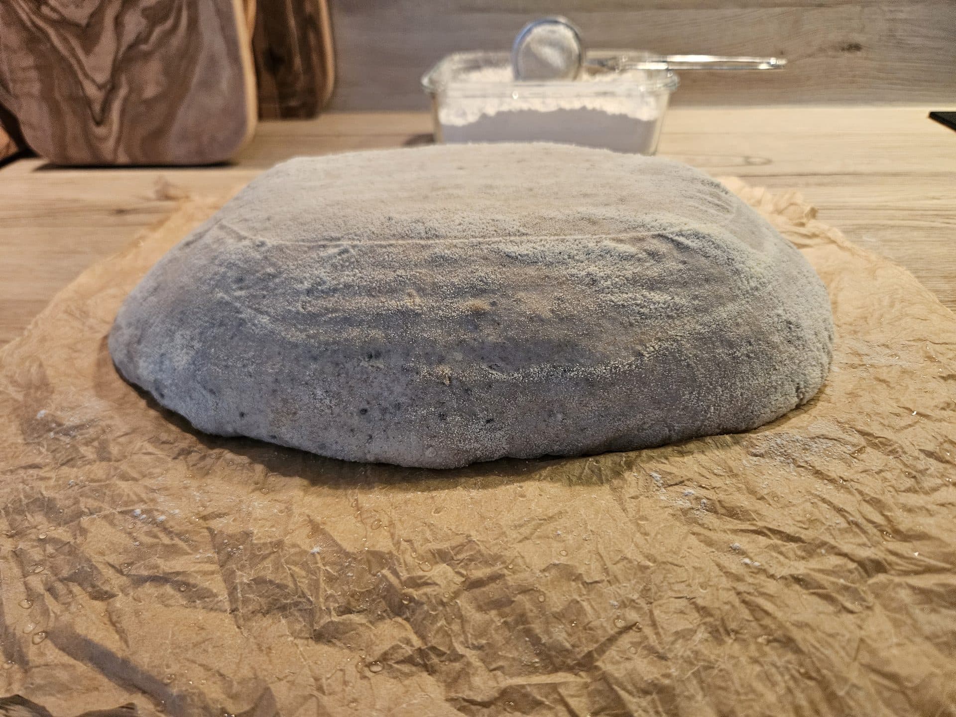 Chia-Hanfsamen-Waldstaudenroggenvollkorn Sauerteigbrot mit 92%Hydration Bild 2