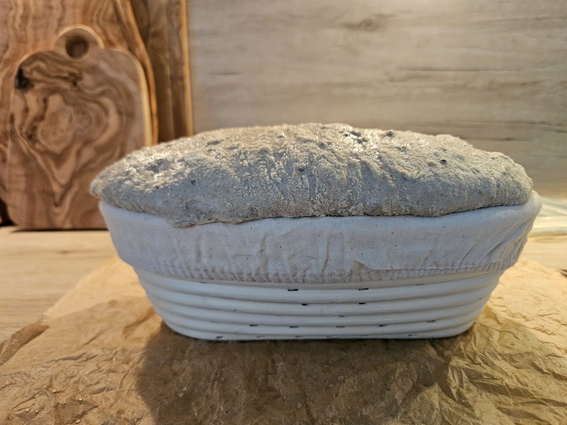 Chia-Hanfsamen-Waldstaudenroggenvollkorn Sauerteigbrot mit 92%Hydration Bild 4